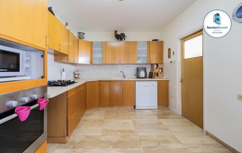 תמונה 5 מתוך 9: דירת 5 חדרים ענקית, כ־145 מ"ר — רחוב שלמה המלך, נתניה